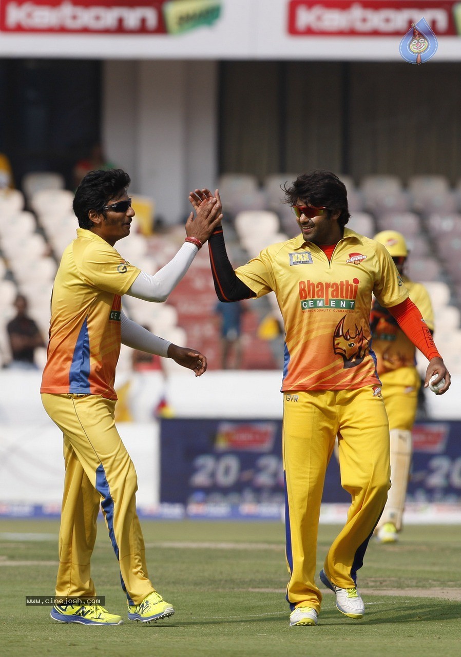 Chennai Rhinos Vs Karnataka Bulldozers Match Photos - 98 / 150 photos