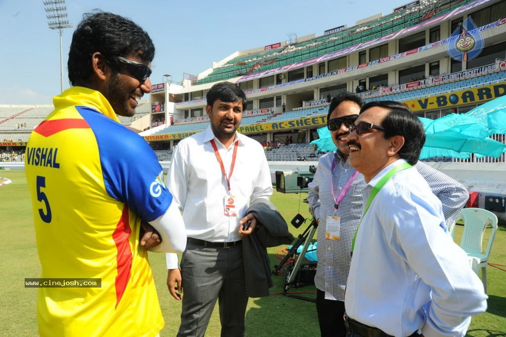 Chennai Rhinos Vs Kerala Strikers Match Photos 01 - 23 / 131 photos