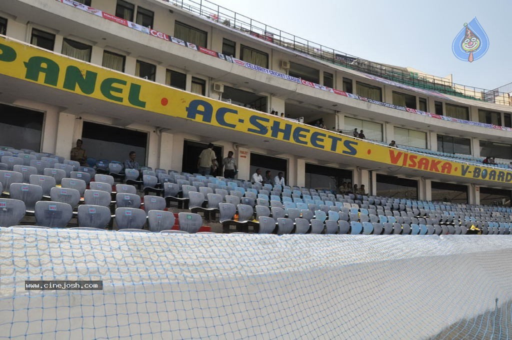 Chennai Rhinos Vs Kerala Strikers Match Photos 01 - 28 / 131 photos