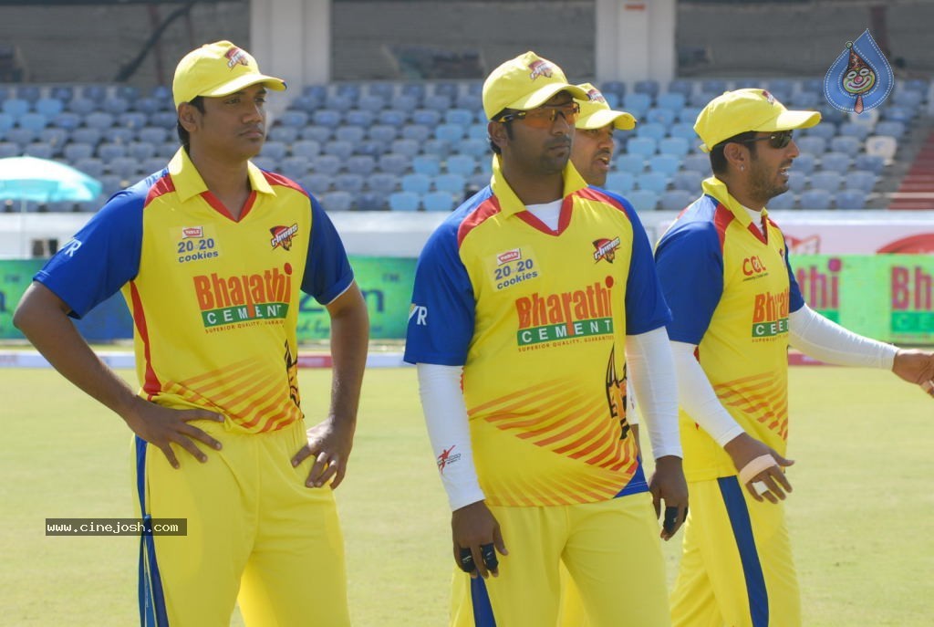 Chennai Rhinos Vs Kerala Strikers Match Photos 01 - 44 / 131 photos