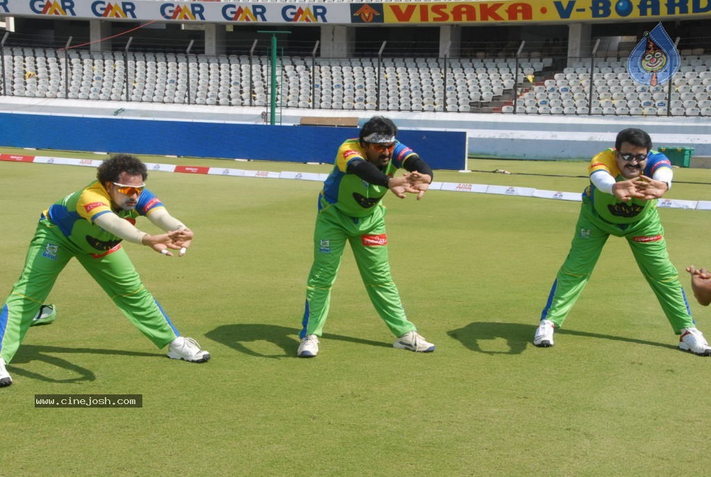 Chennai Rhinos Vs Kerala Strikers Match Photos 01 - 75 / 131 photos