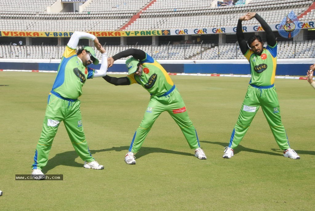 Chennai Rhinos Vs Kerala Strikers Match Photos 01 - 87 / 131 photos