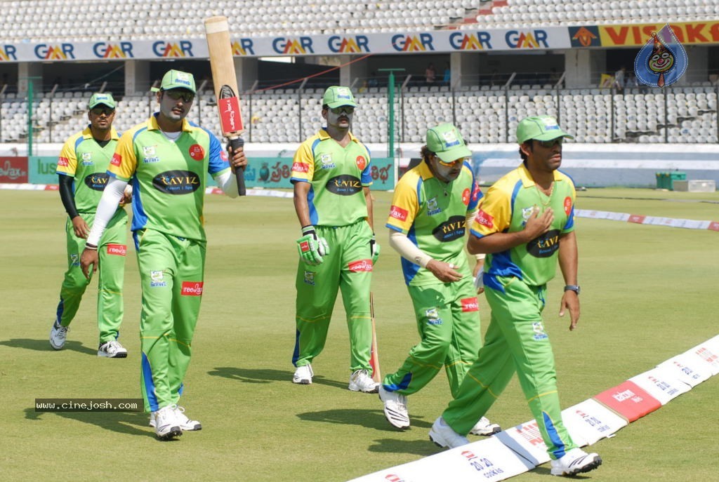 Chennai Rhinos Vs Kerala Strikers Match Photos 01 - 91 / 131 photos