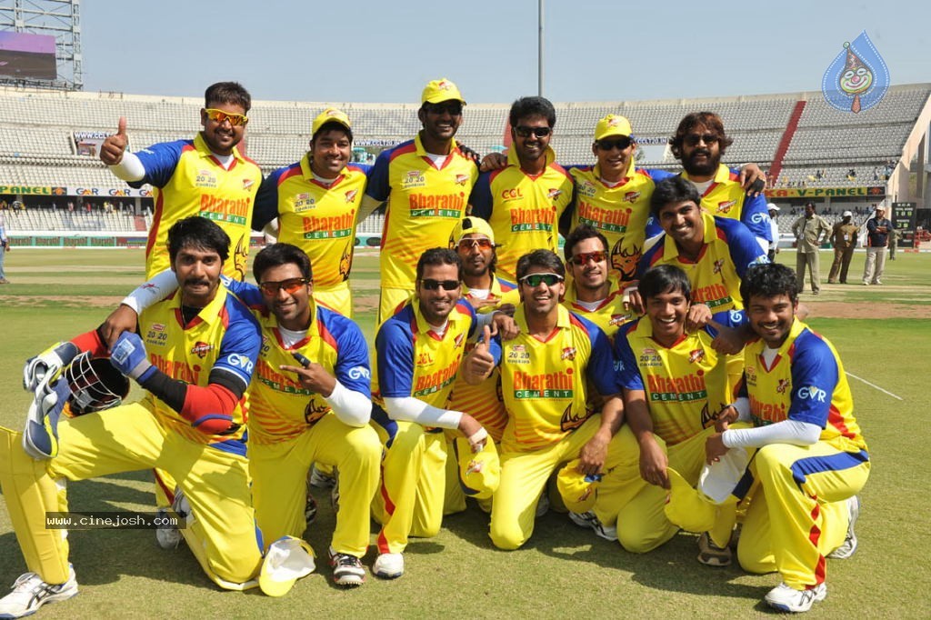 Chennai Rhinos Vs Kerala Strikers Match Photos 01 - 97 / 131 photos