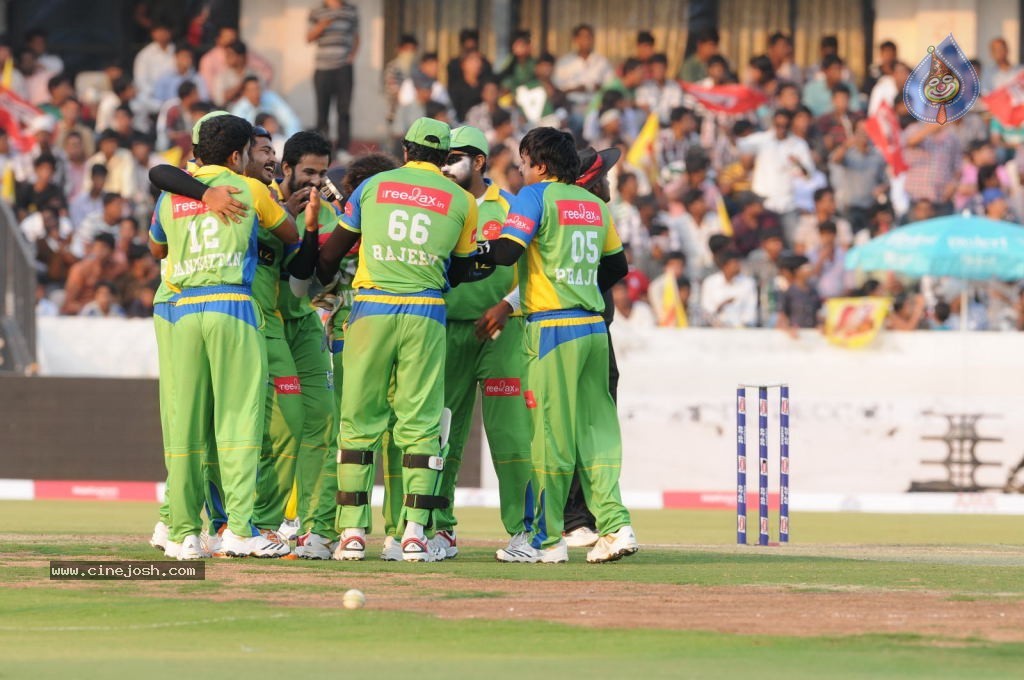 Chennai Rhinos Vs Kerala Strikers Match Photos 04 - 18 / 43 photos