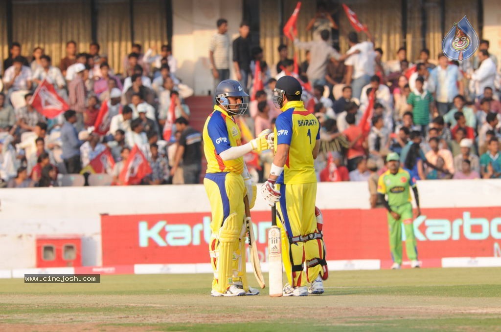Chennai Rhinos Vs Kerala Strikers Match Photos 04 - 27 / 43 photos