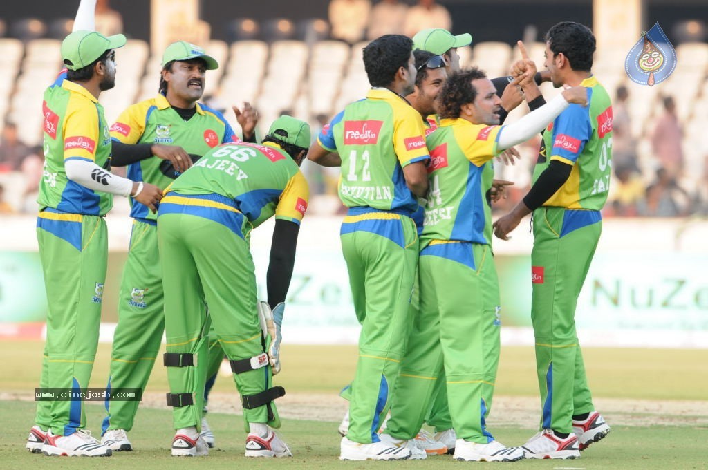 Chennai Rhinos Vs Kerala Strikers Match Photos 04 - 34 / 43 photos