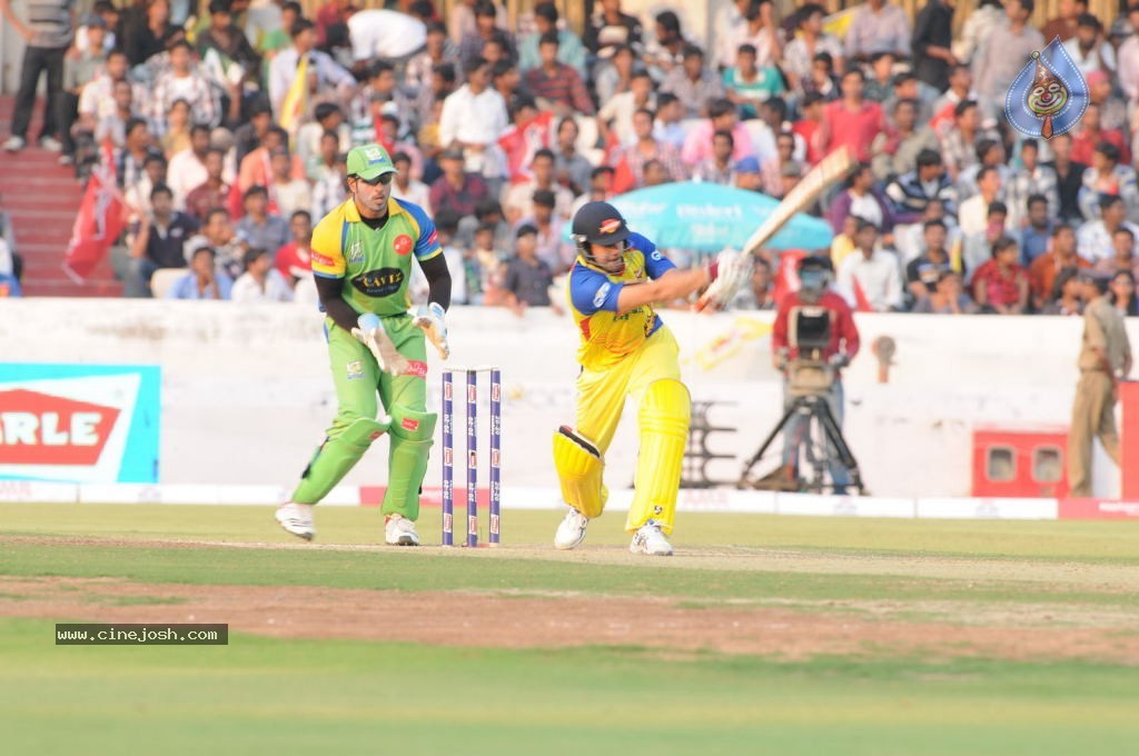 Chennai Rhinos Vs Kerala Strikers Match Photos 04 - 38 / 43 photos