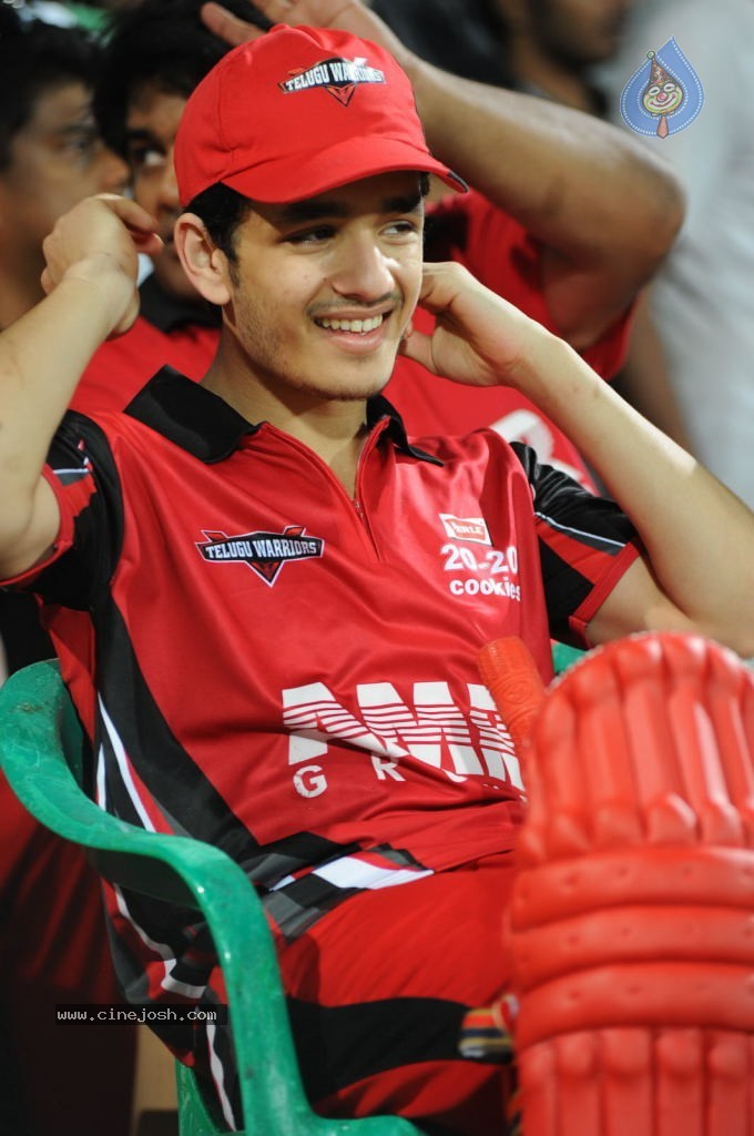 Telugu Warriors VS Chennai Rhinos Semi Final Match 01 - 38 / 72 photos