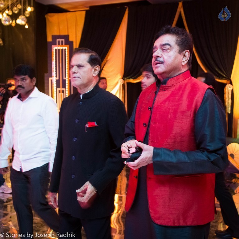 Chiranjeevi 60th Birthday Celebrations - 8 / 17 photos