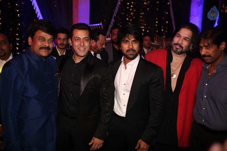 Chiranjeevi 60th Birthday Celebrations - 15 / 17 photos