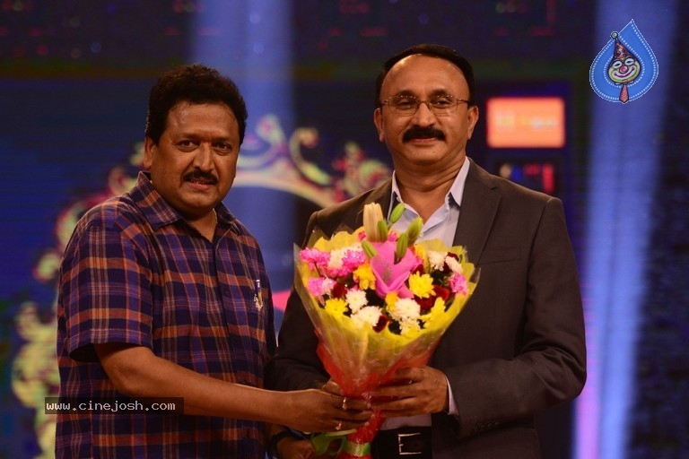 Chiranjeevi 63rd Birthday Celebrations 02 - 2 / 36 photos