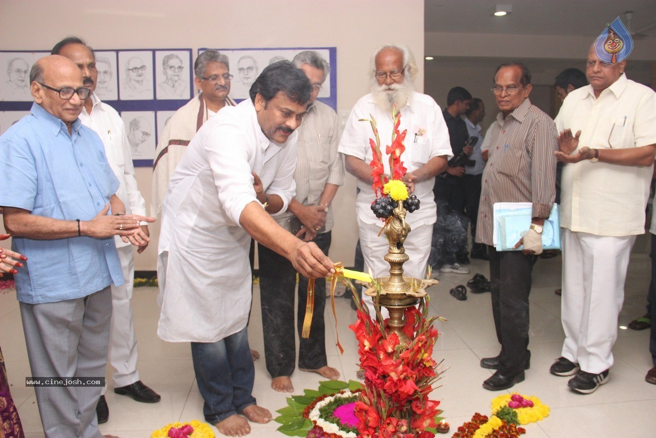 Chiranjeevi at Bapu's Film Festival 2014 - 20 / 304 photos