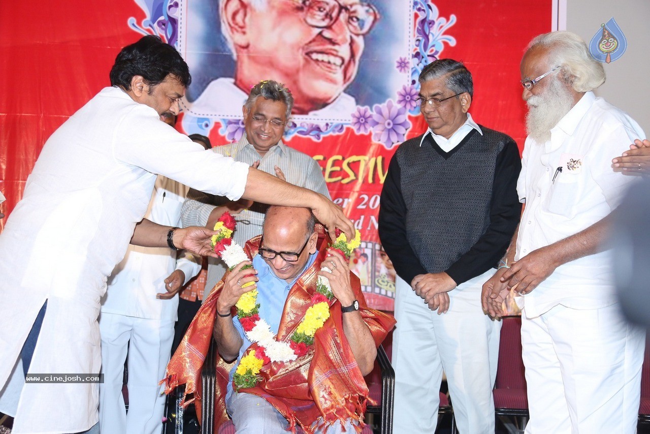 Chiranjeevi at Bapu's Film Festival 2014 - 100 / 304 photos