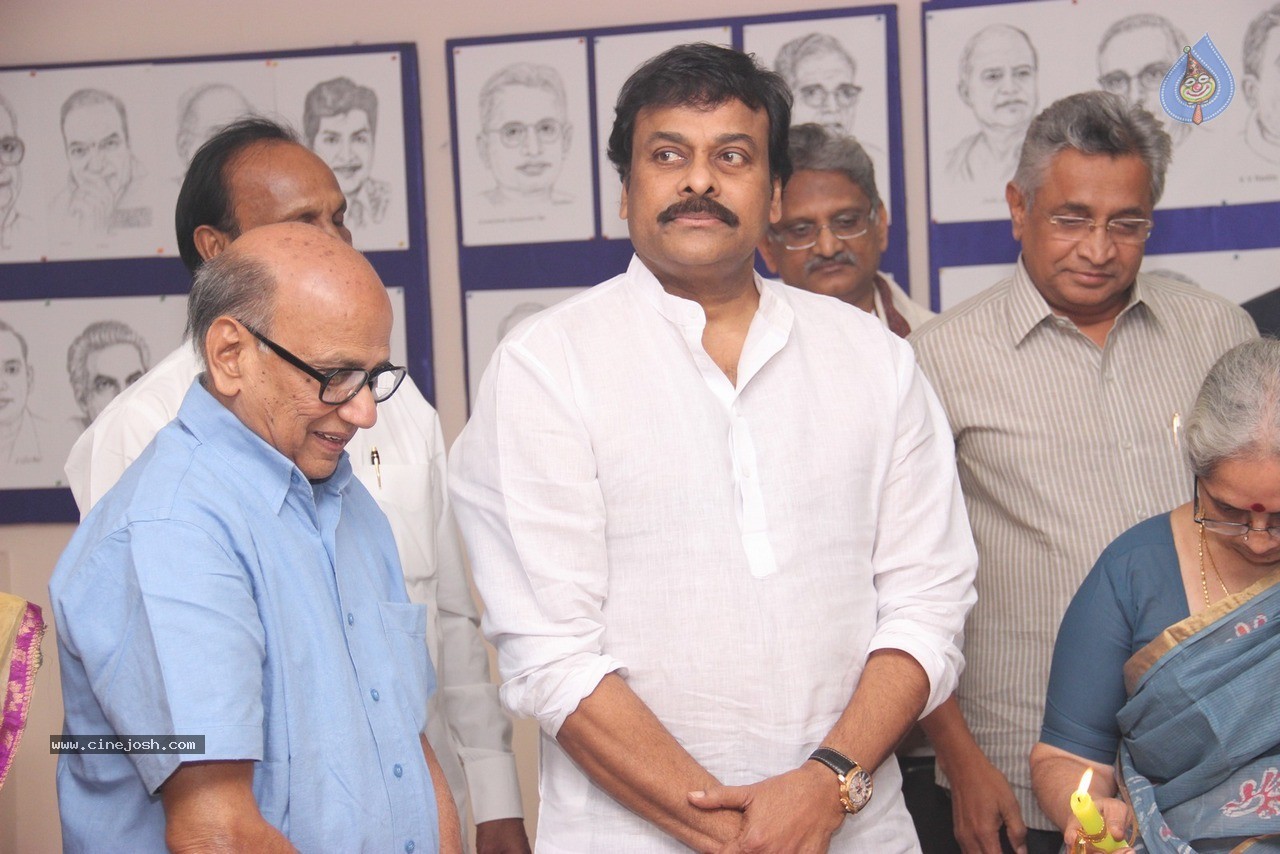 Chiranjeevi at Bapu's Film Festival 2014 - 171 / 304 photos
