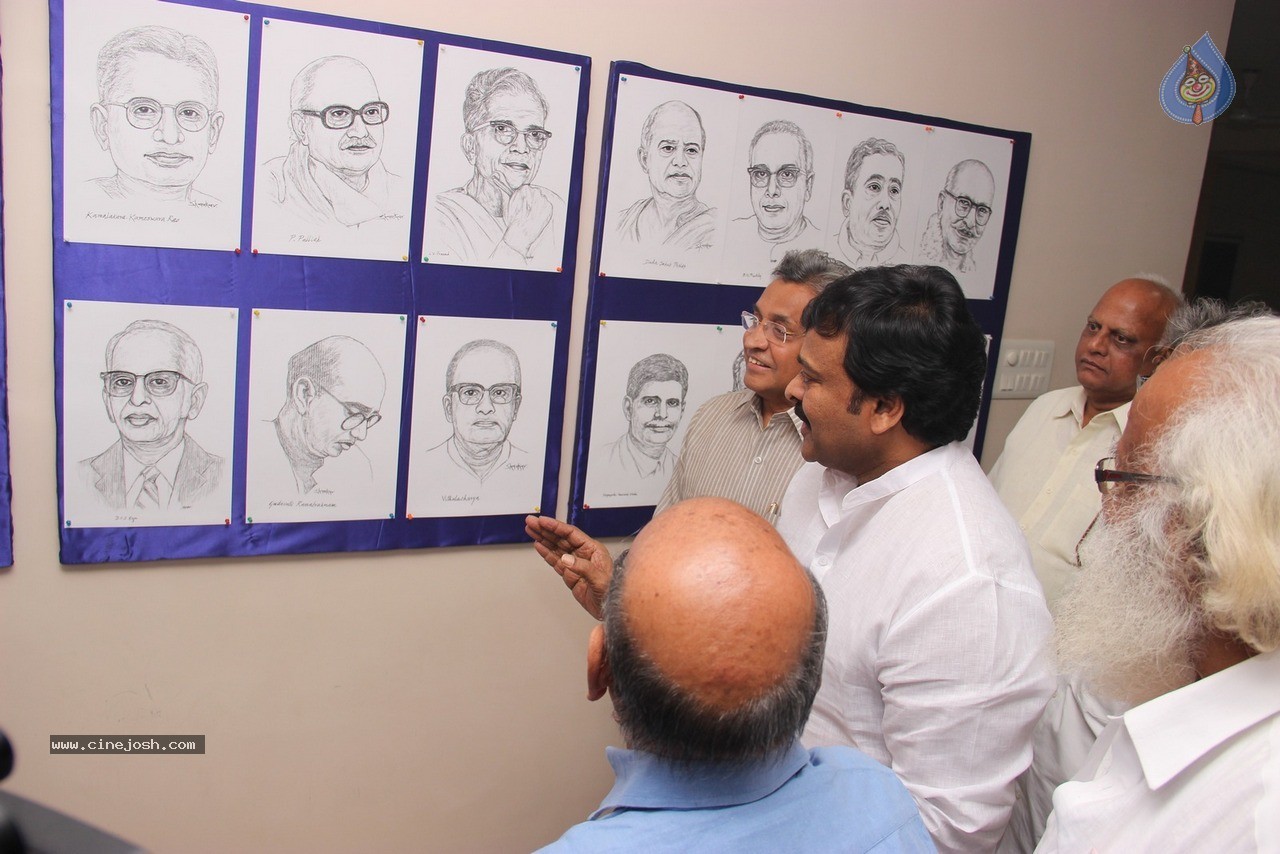 Chiranjeevi at Bapu's Film Festival 2014 - 224 / 304 photos