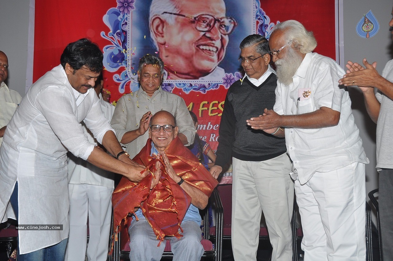 Chiranjeevi at Bapu's Film Festival 2014 - 243 / 304 photos