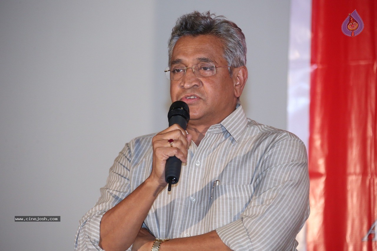 Chiranjeevi at Bapu's Film Festival 2014 - 250 / 304 photos