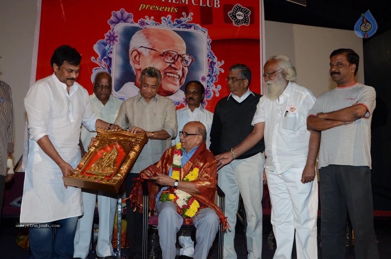 Chiranjeevi at Bapu's Film Festival 2014 - 278 / 304 photos