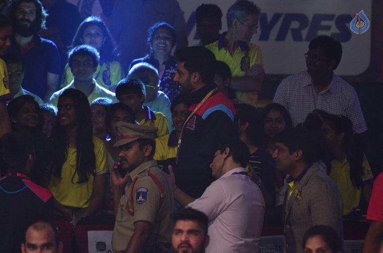 Chiru at PRO Kabaddi Match - 1 / 78 photos
