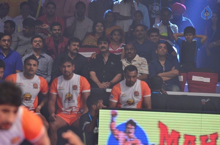 Chiru at PRO Kabaddi Match - 62 / 78 photos