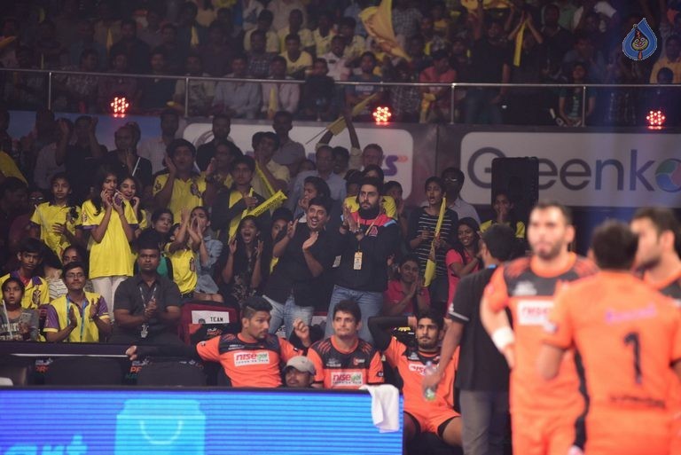 Chiru at PRO Kabaddi Match - 71 / 78 photos