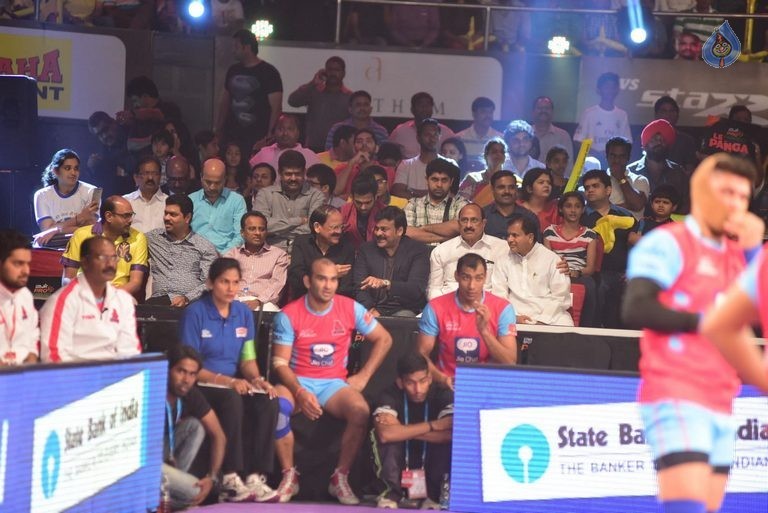 Chiru at PRO Kabaddi Match - 78 / 78 photos