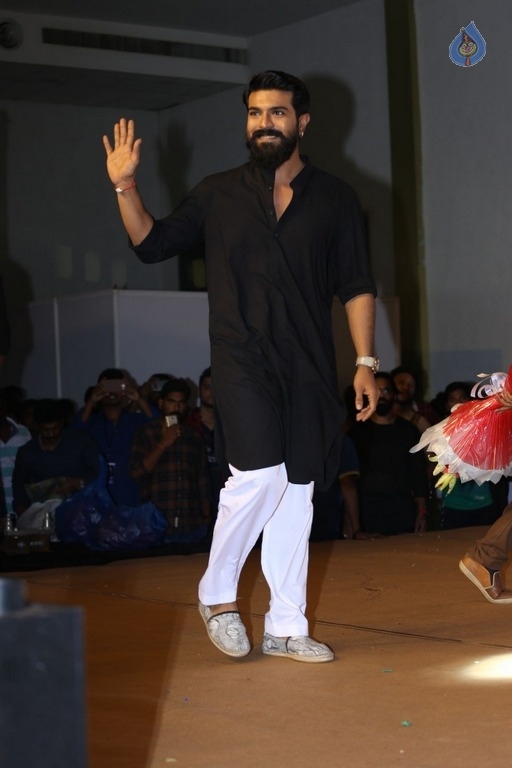 Chiranjeevi Birthday 2017 Celebrations Photos - 23 / 46 photos