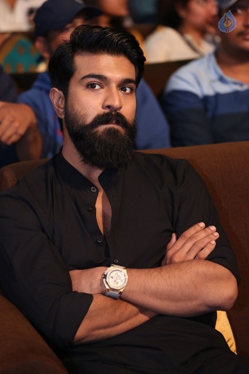 Chiranjeevi Birthday 2017 Celebrations Photos - 38 / 46 photos