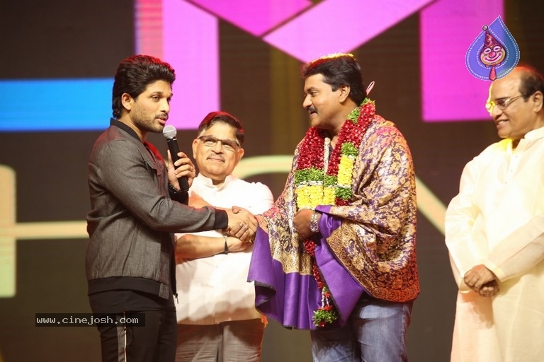 Chiranjeevi Birthday Celebrations at Shilpakala Vedika 02 - 24 / 54 photos