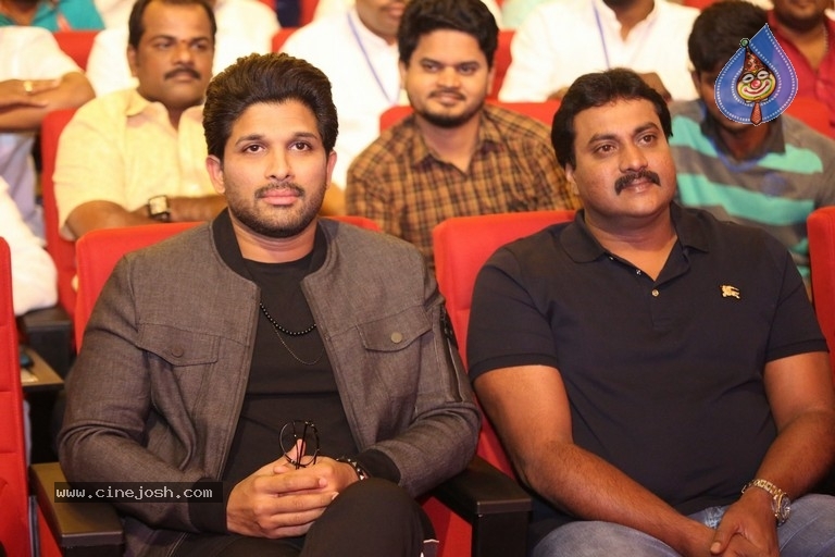 Chiranjeevi Birthday Celebrations at Shilpakala Vedika 02 - 29 / 54 photos