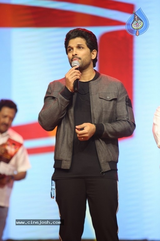 Chiranjeevi Birthday Celebrations at Shilpakala Vedika 02 - 40 / 54 photos