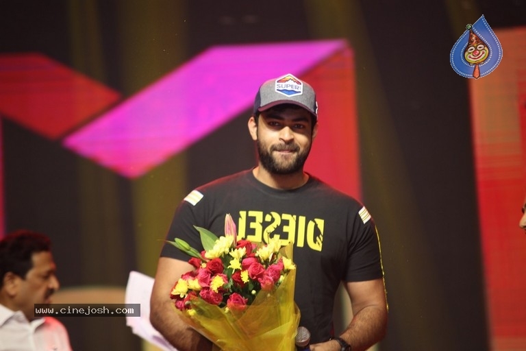 Chiranjeevi Birthday Celebrations at Shilpakala Vedika 02 - 53 / 54 photos