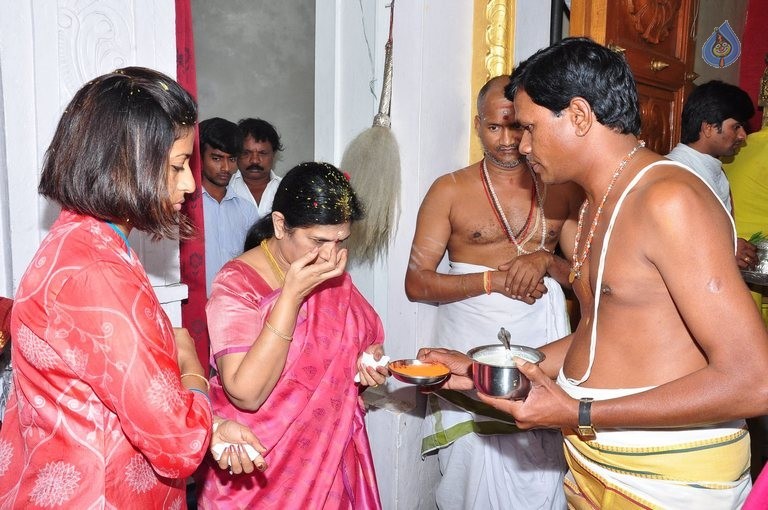 Chiranjeevi Family at Film Nagar Hanuman Temple - 3 / 42 photos