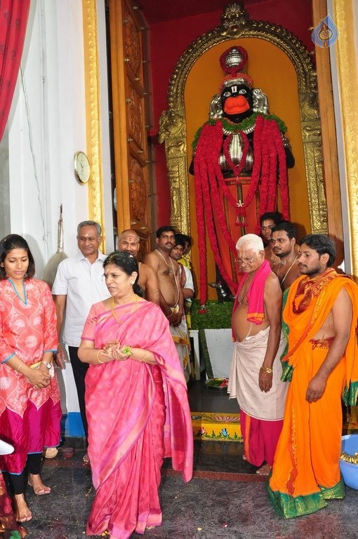 Chiranjeevi Family at Film Nagar Hanuman Temple - 36 / 42 photos