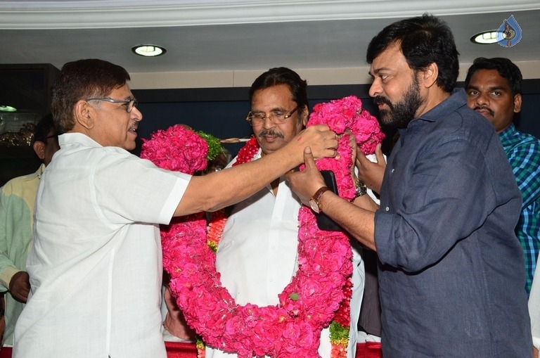 Chiranjeevi, Mohan Babu and Allu Aravind Meets Dasari Narayana Rao - 52 / 73 photos