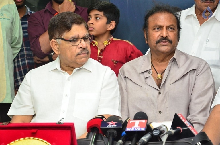 Chiranjeevi, Mohan Babu and Allu Aravind Meets Dasari Narayana Rao - 72 / 73 photos