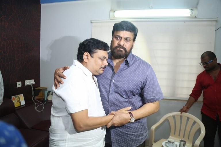 Chiranjeevi Pays Tribute To B Jaya - 21 / 21 photos