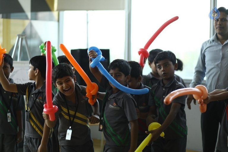 Continental Children Paintathon Event - 15 / 34 photos