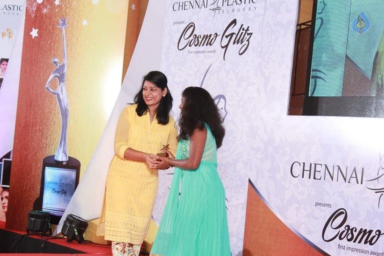 Cosmo Glitz Beauty Awards 2015 - 12 / 36 photos