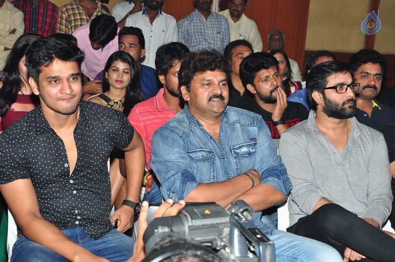 Crescent Cricket Cup 2015 Curtain Raiser Event - 46 / 49 photos