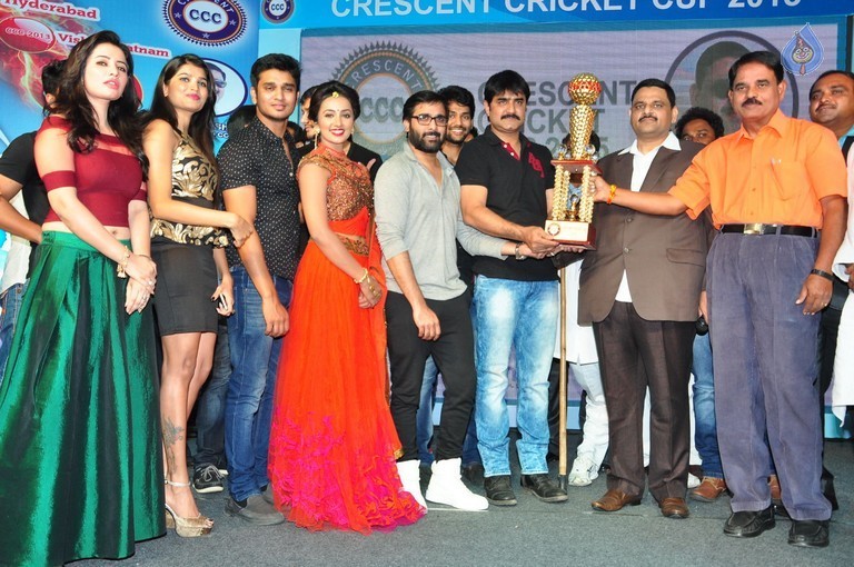 Crescent Cricket Cup 2015 Curtain Raiser Event - 47 / 49 photos