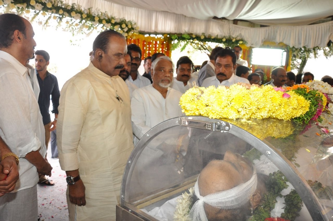 D Ramanaidu Anthima Yatra 01 - 20 / 171 photos