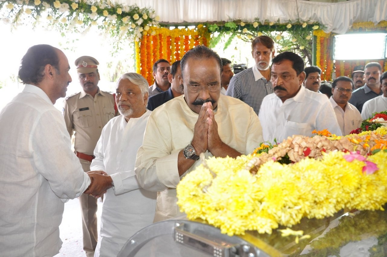 D Ramanaidu Anthima Yatra 01 - 23 / 171 photos