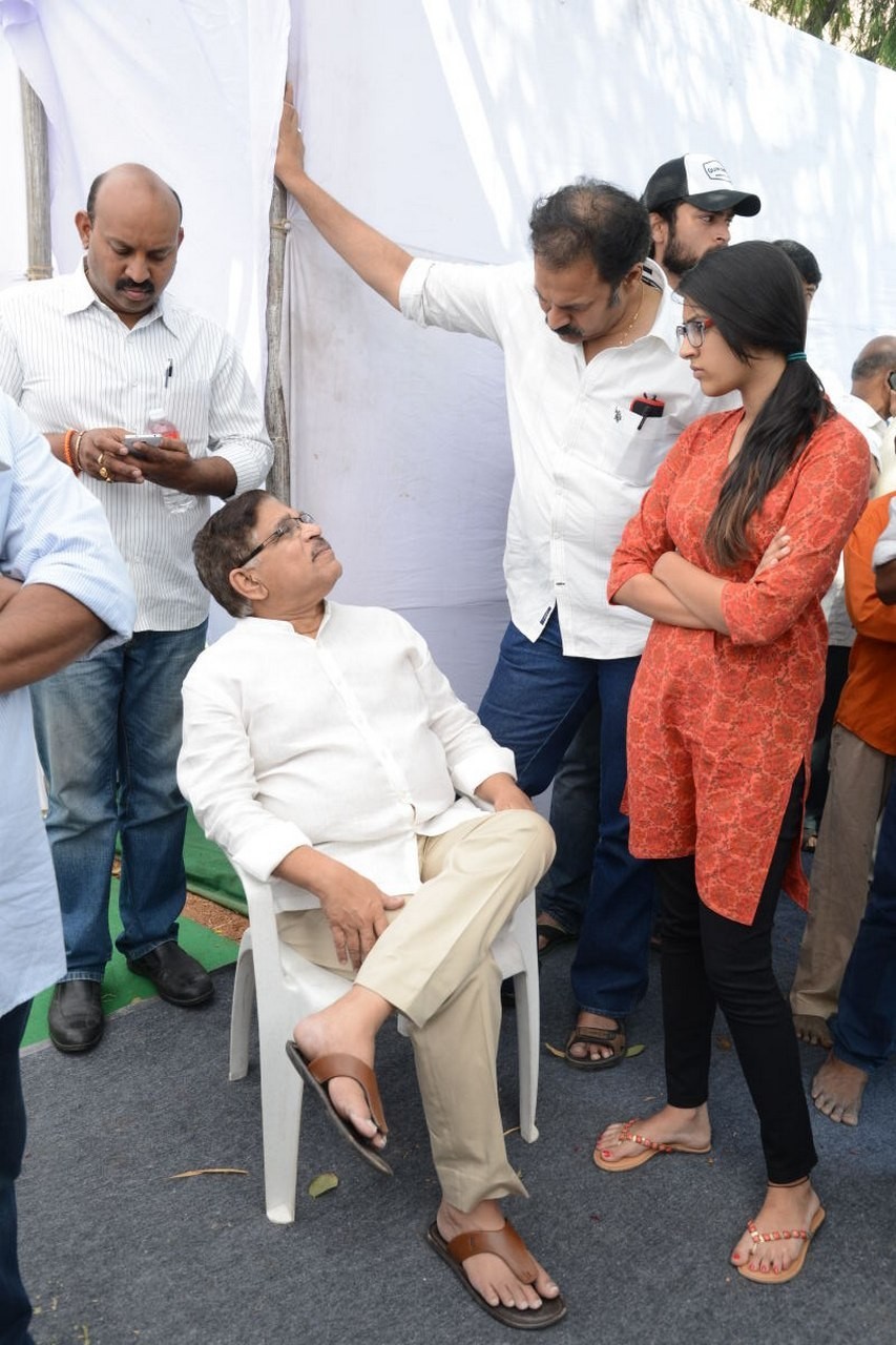 D Ramanaidu Anthima Yatra 01 - 40 / 171 photos