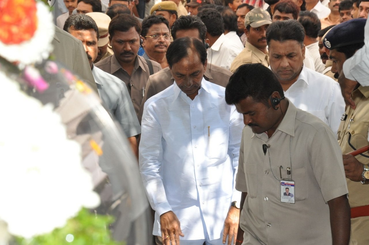 D Ramanaidu Anthima Yatra 01 - 99 / 171 photos