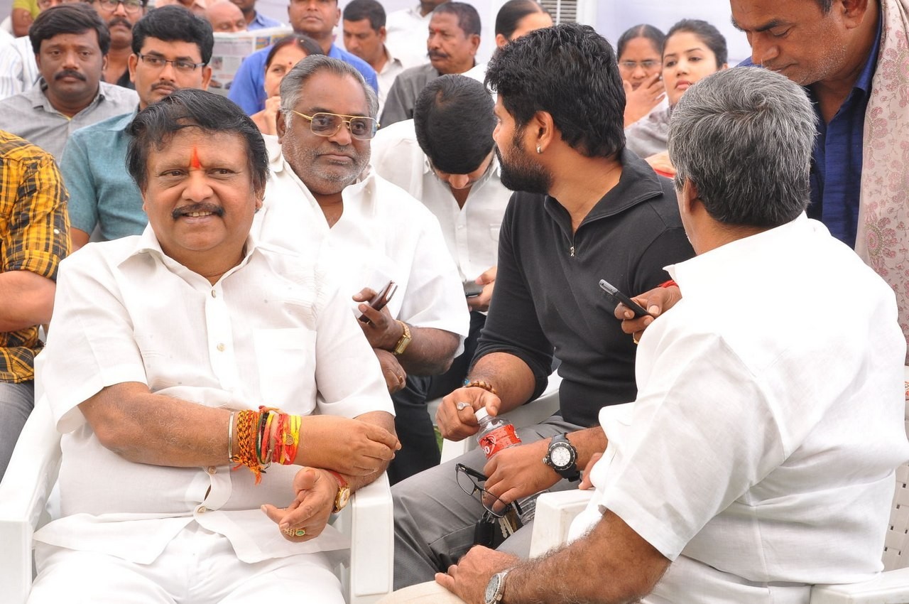 D Ramanaidu Anthima Yatra 01 - 143 / 171 photos