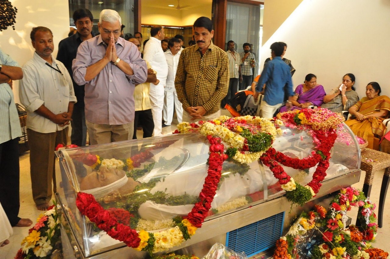 D Ramanaidu Anthima Yatra 02 - 4 / 171 photos