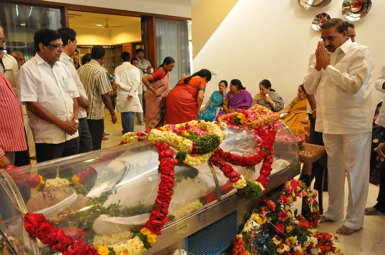 D Ramanaidu Anthima Yatra 02 - 17 / 171 photos