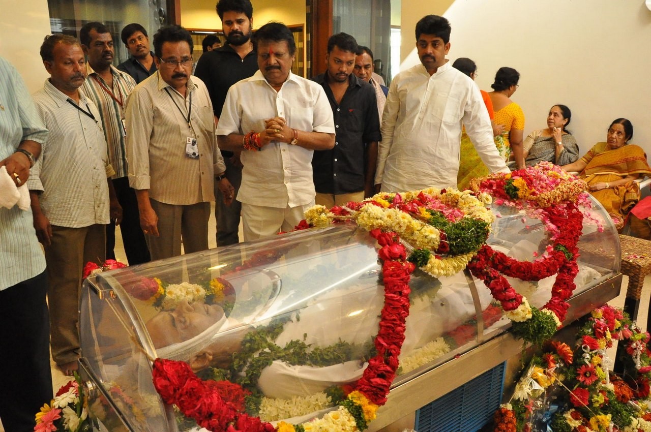 D Ramanaidu Anthima Yatra 02 - 33 / 171 photos